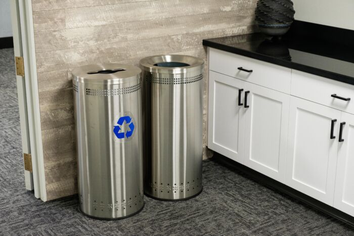 Precision Series® Imprinted Recycling Container, 25-Gallon Round, Open-Top Lid - Image 2